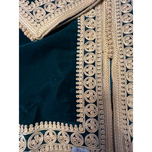 New Moroccan Green Velvet Kaftan/Tunic with Gold Embroidery - Picture 3 of 5